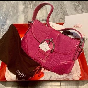 Coach  Signature Soho